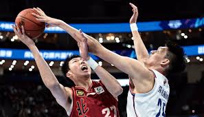 U22国足进球时，场内消防员也很激动呀，不过出于专业还是保持了克制.